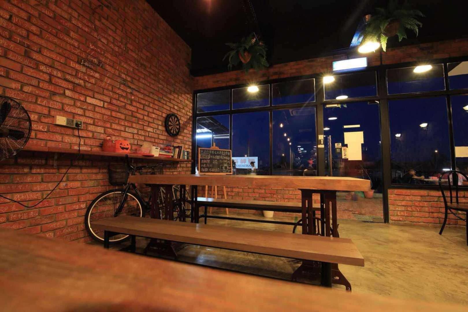 Cube Bed Station & Tours Sdn Bhd Hostel Semporna Bagian luar foto