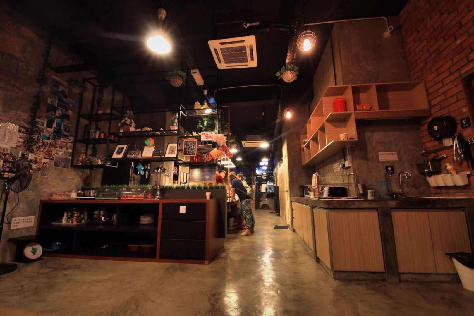 Cube Bed Station & Tours Sdn Bhd Hostel Semporna Bagian luar foto