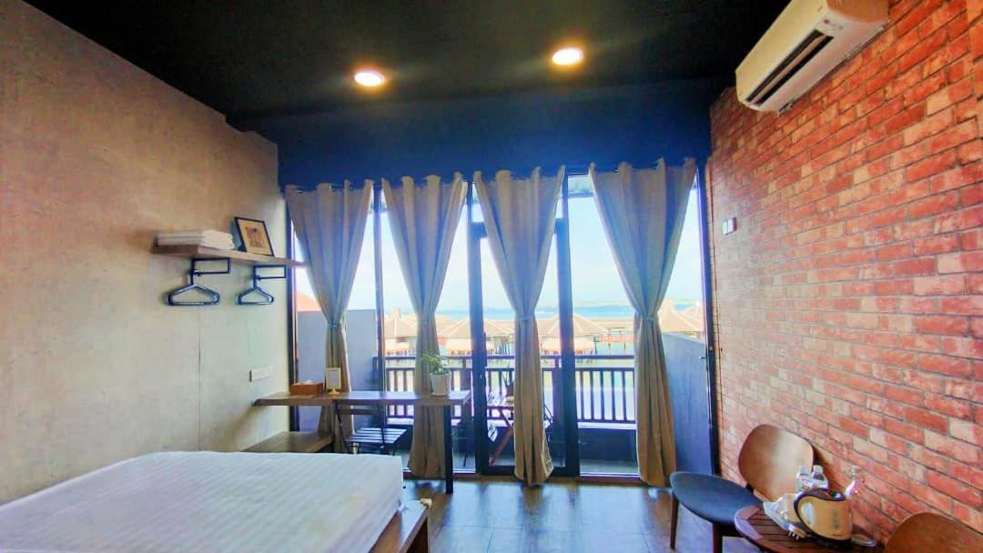 Cube Bed Station & Tours Sdn Bhd Hostel Semporna Bagian luar foto