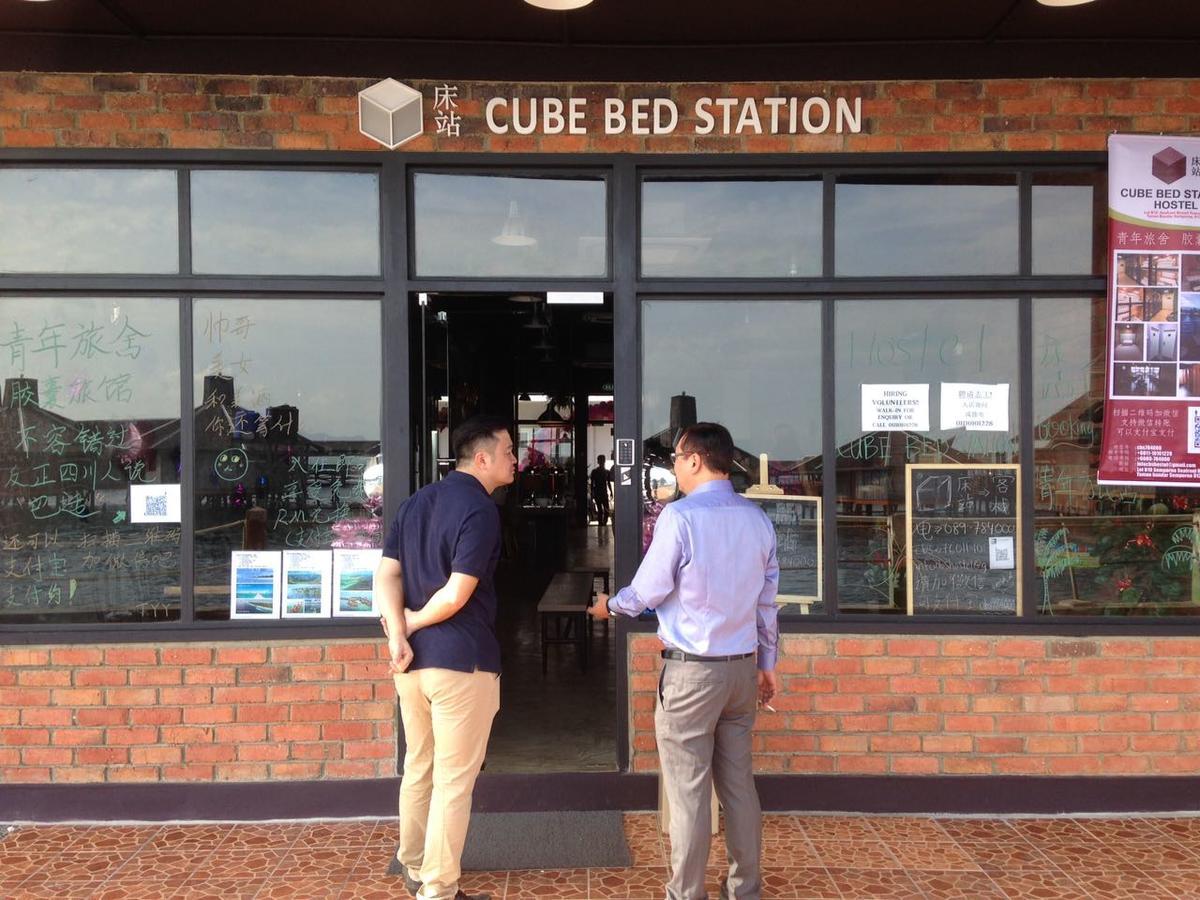 Cube Bed Station & Tours Sdn Bhd Hostel Semporna Bagian luar foto