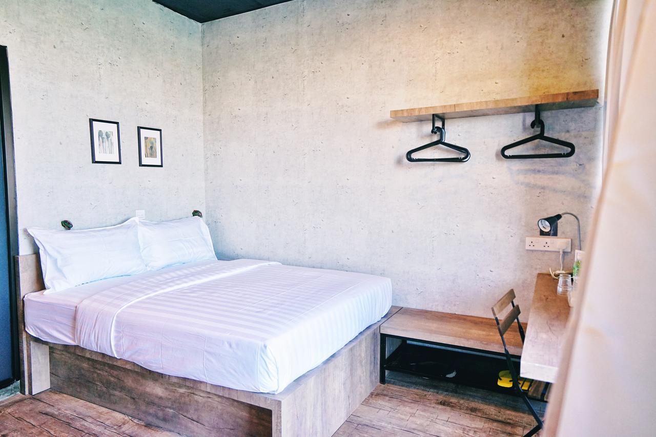 Cube Bed Station & Tours Sdn Bhd Hostel Semporna Bagian luar foto